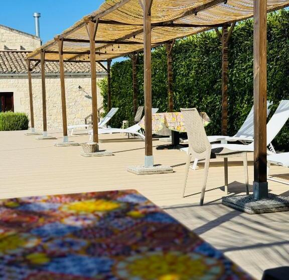 اتاق لوکس, Tre Balate Natura E Relax