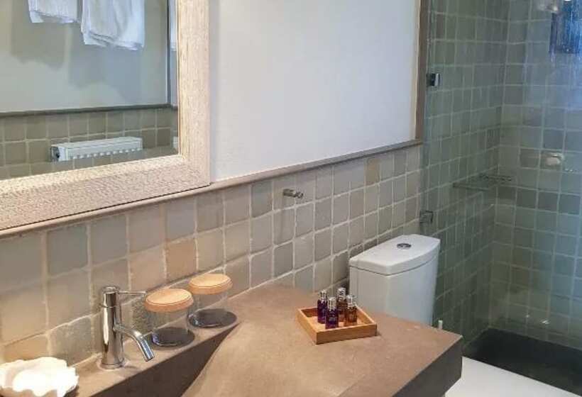 سوییت با چشم‌انداز دریا, Therme Sea Luxury Lodge