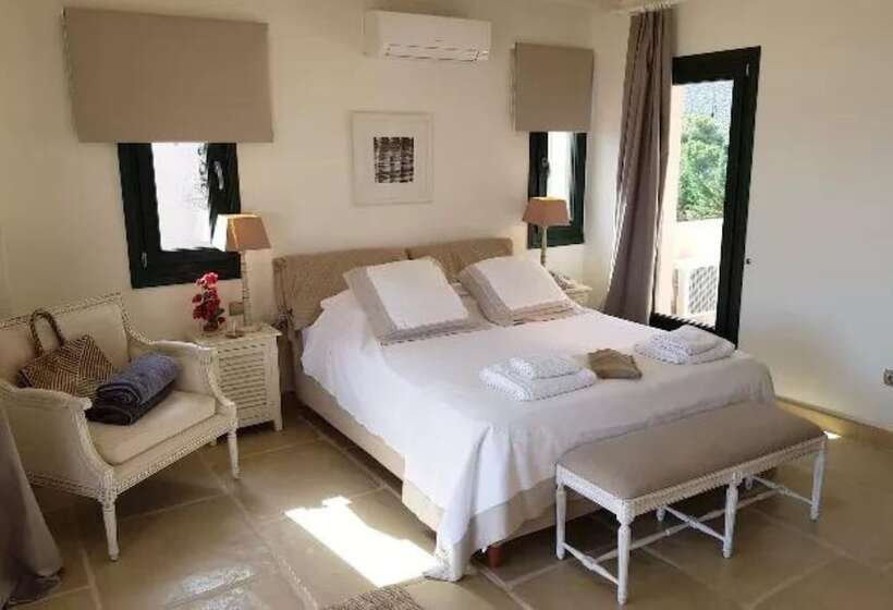 سوییت با چشم‌انداز دریا, Therme Sea Luxury Lodge