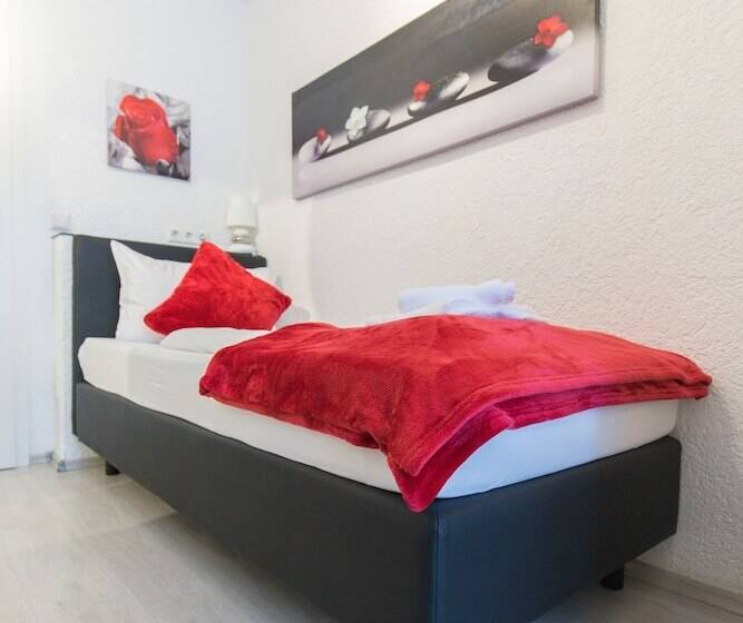 اتاق استاندارد یک نفره, Berlin