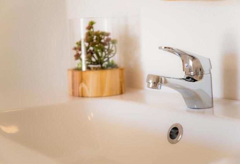 اتاق استاندارد با تخت بزرگ, Casa Luisandra Boutique Hotel B&b