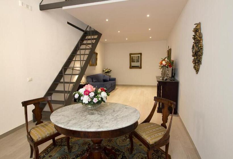 سوئیت رویال, Palazzo D Auria Apart