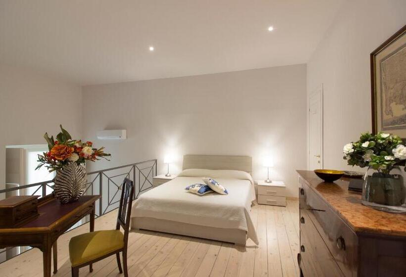 سوییت لوکس, Palazzo D Auria Apart