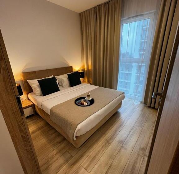 سوییت جونیور, Varsovia Apartamenty Kasprzaka
