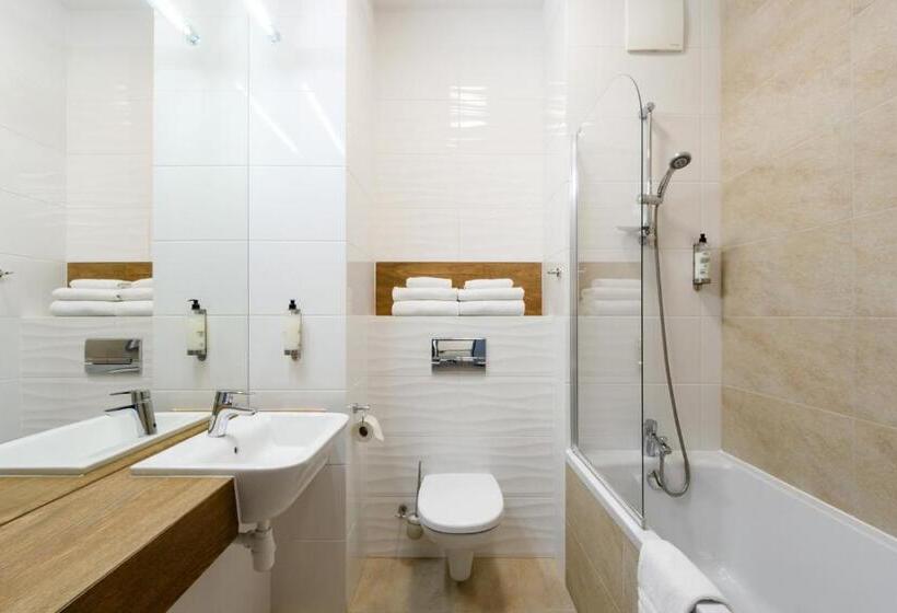 سوییت اجرایی, Varsovia Apartamenty Kasprzaka