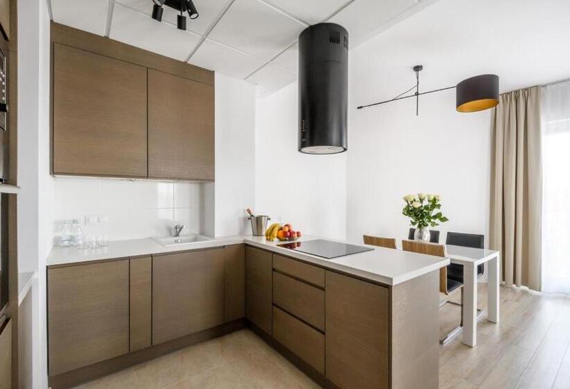 سوییت اجرایی, Varsovia Apartamenty Kasprzaka