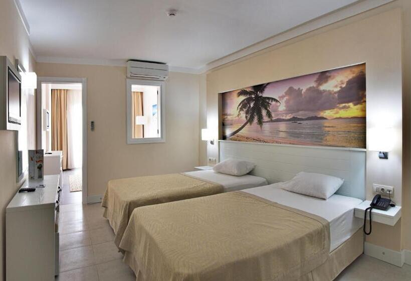 Habitación Familiar Superior, Batihan Beach Resort & Spa  24h All Inclusive