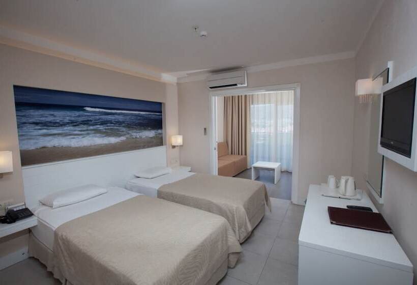 اتاق خانوادگی, Batıhan Beach Resort & Spa