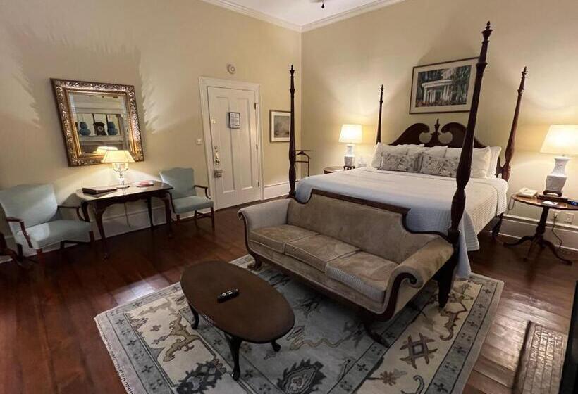 Superior Room King Size Bed, 1842 Inn  Bed And Breakfast