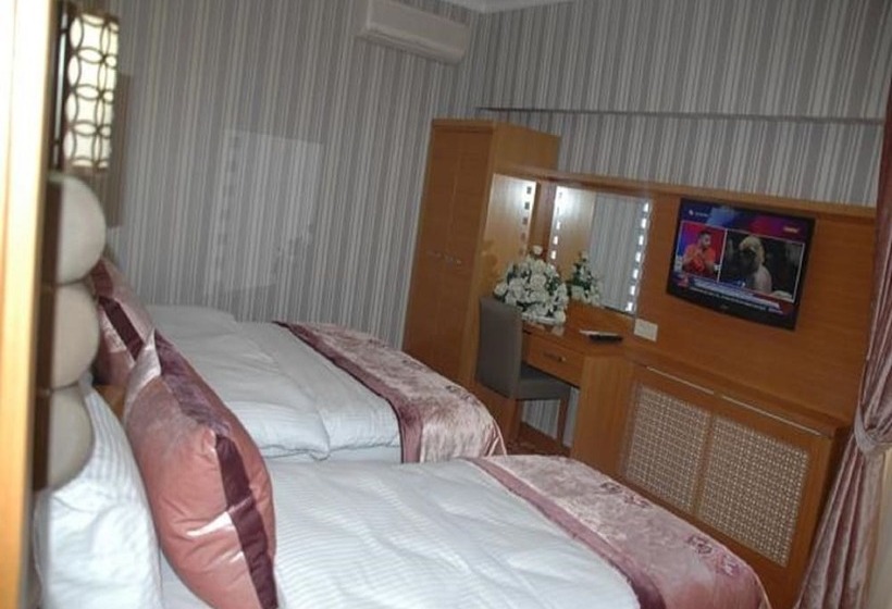 اتاق استاندارد سه نفره, Alfa