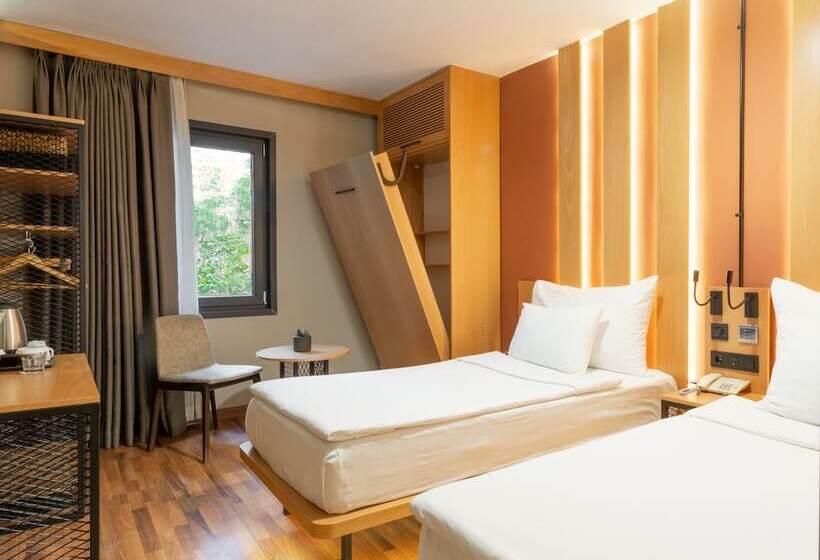 اتاق کلاسیک سه تخته, Antik Hotel Istanbul