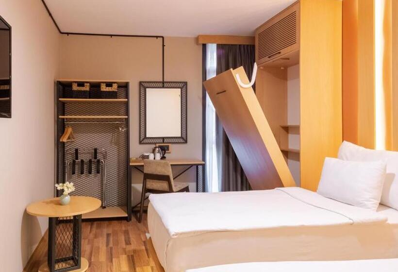 اتاق کلاسیک سه تخته, Antik Hotel Istanbul