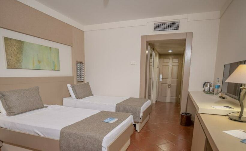 اتاق استاندارد با چشم‌انداز دریا, Hapimag Resort Sea Garden
