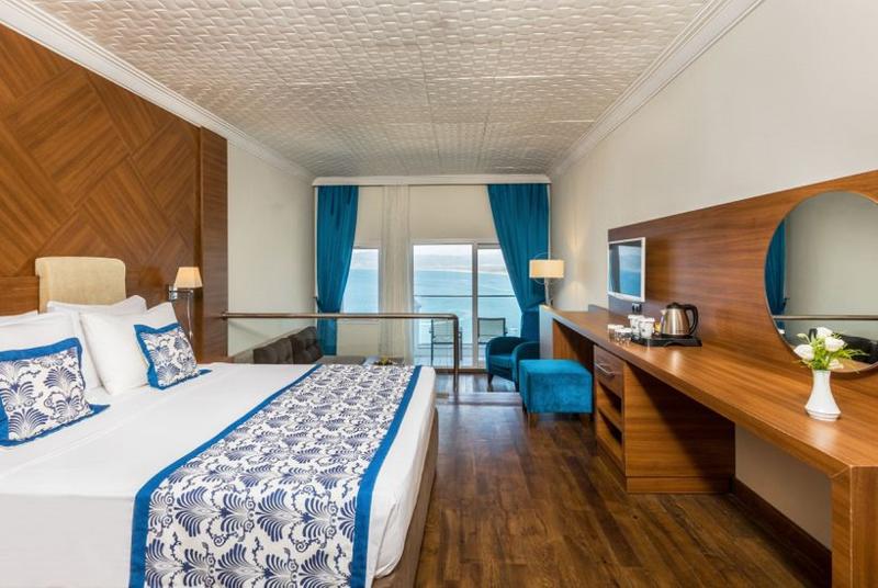 سوییت جونیور با چشم‌انداز دریا, Labranda Ephesus Princess   All Inclusive
