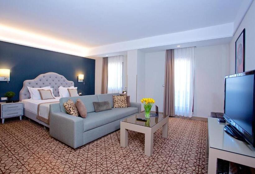 Suite, Ramada By Wyndham Istanbul Taksim