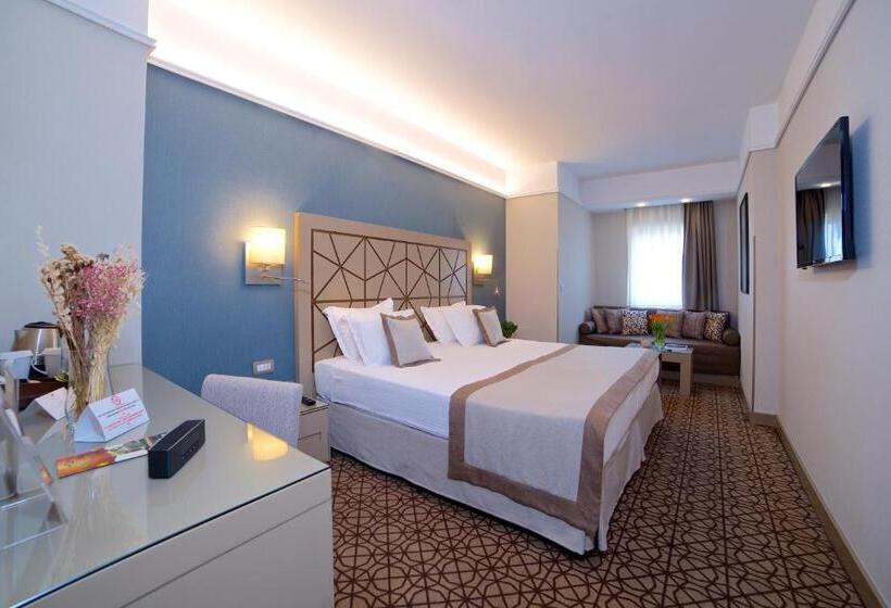 Chambre Supérieure, Ramada By Wyndham Istanbul Taksim