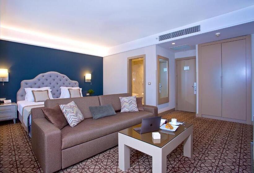 Suite, Ramada By Wyndham Istanbul Taksim