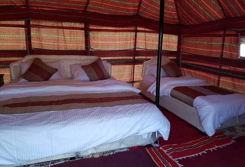 چادر با خدمات رفاهی استاندارد, Al Sarmadi Desert Night Camp