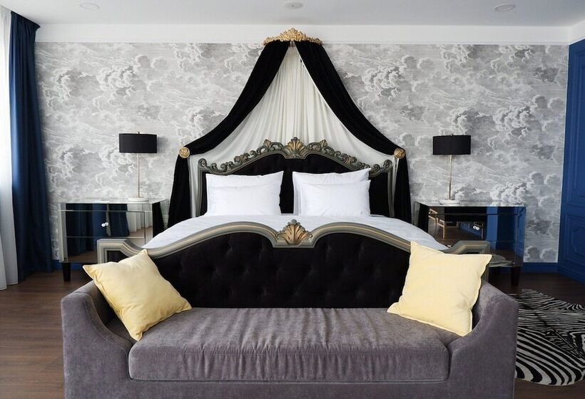 سوئیت رویال, Boutique Hotel 39