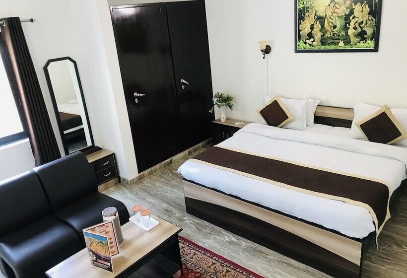 آپارتمان عادی 1 خوابه, Nahargarh Palace