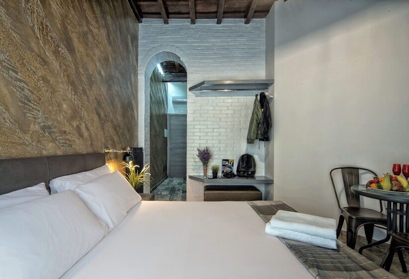 اتاق اکونومی, Starhome Navona