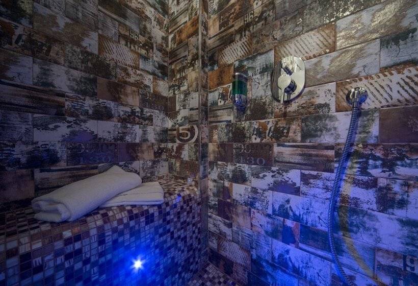 اتاق سوپریور, Starhome Navona