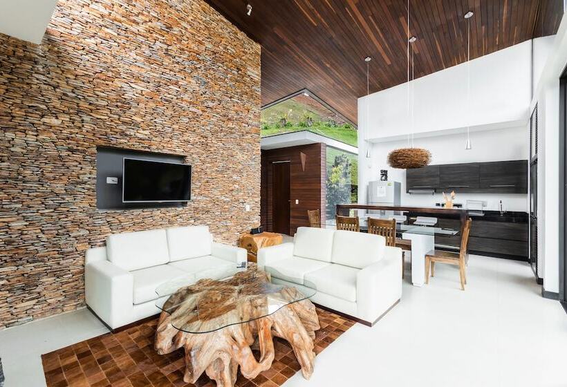 كابينة سوبيريور, Luxé Cabañas