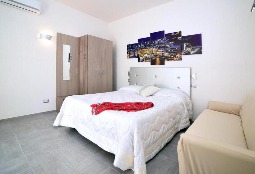 اتاق سوپریور با چشم‌انداز دریا, The Stunning B&b