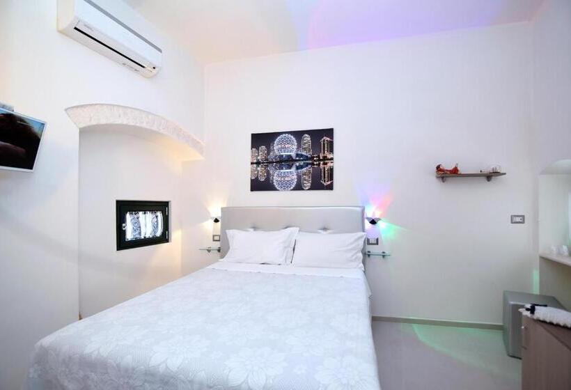 اتاق عادی, The Stunning B&b