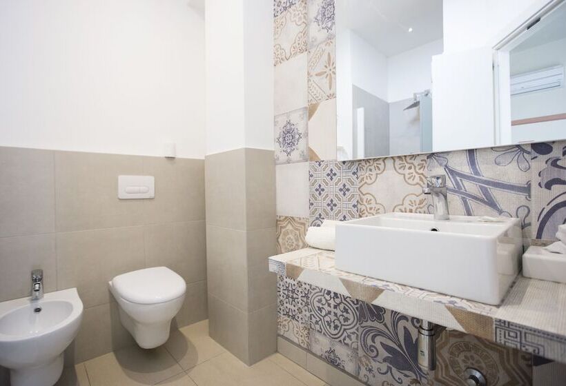 اتاق استاندارد سه نفره, Boutique & Spa Sirena