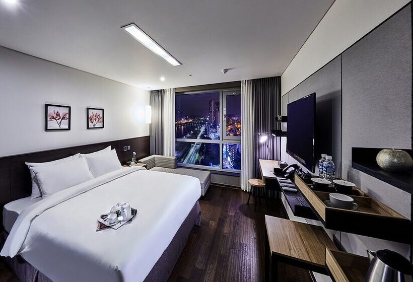 اتاق استاندارد در طبقه همکف, Riverside