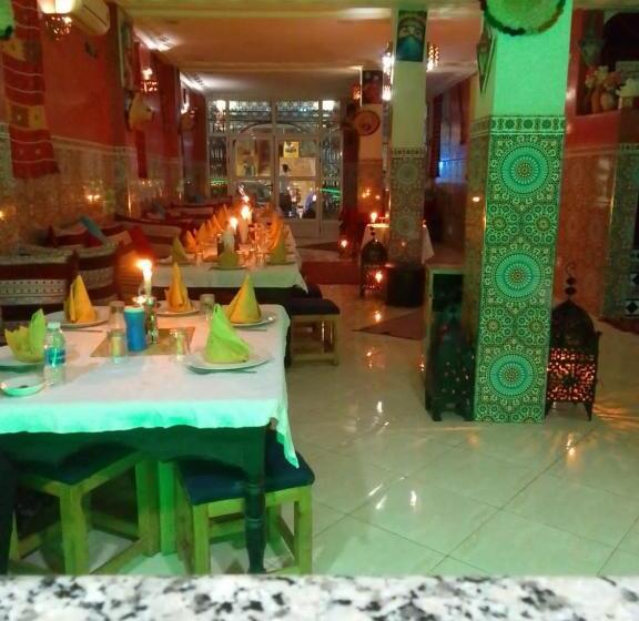 اتاق لوکس, Restaurant Dar Al Madina