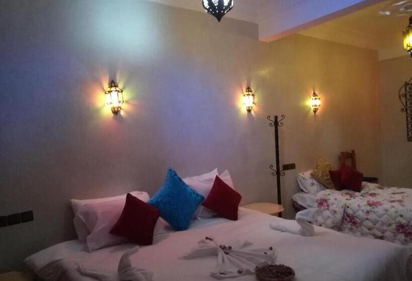 اتاق لوکس, Restaurant Dar Al Madina