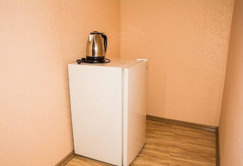 标准单人间共用浴室, Yubileinaya Hotel   Hostel
