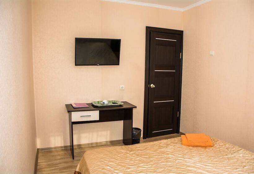 اتاق استاندارد یک تخته با سرویس بهداشتی مشترک, Yubileinaya Hotel   Hostel