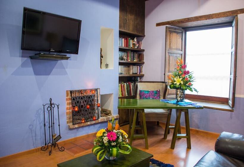 سوئیت مستر, Casa Santa Lucia