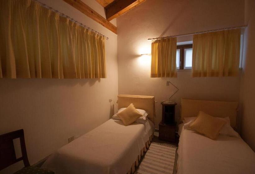 خانه 2 خوابه, Agriturismo Castello Di Vezio