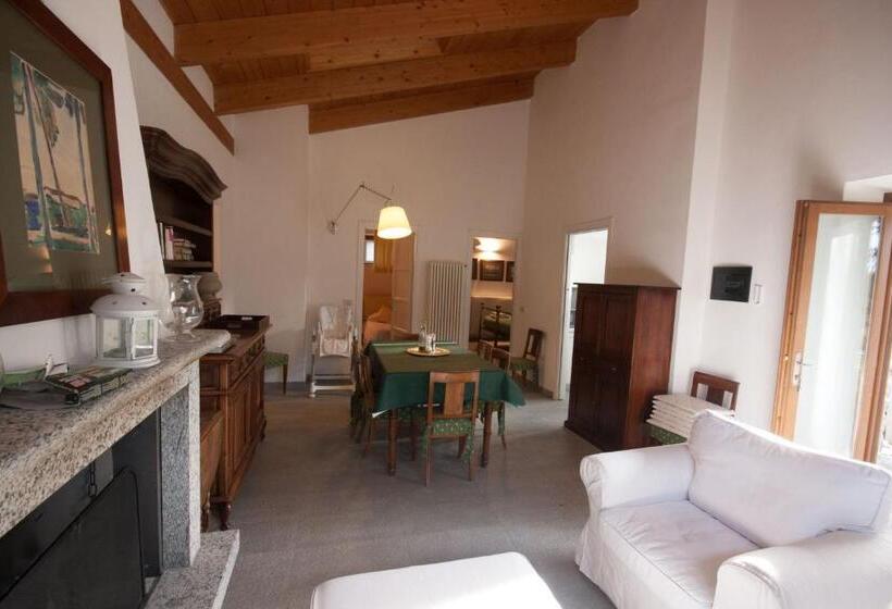 خانه 2 خوابه, Agriturismo Castello Di Vezio