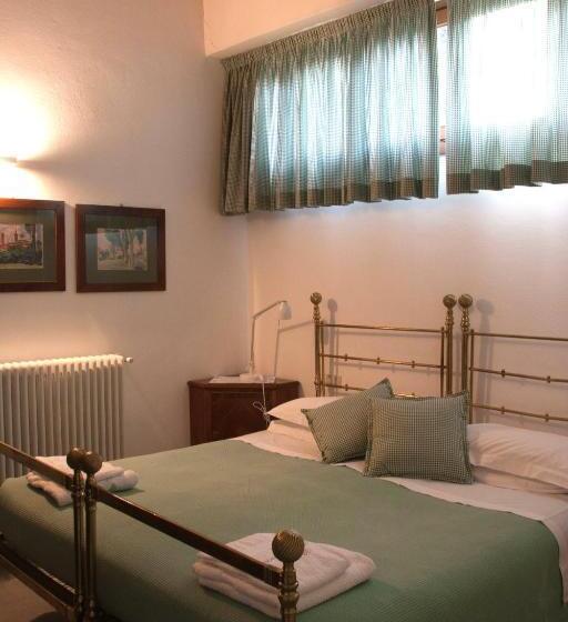 خانه 2 خوابه, Agriturismo Castello Di Vezio