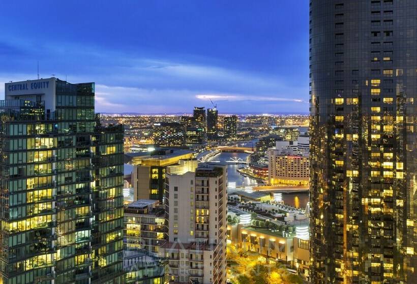 1 Bedroom Penthouse Apartment, Platinum Apartments On Southbank