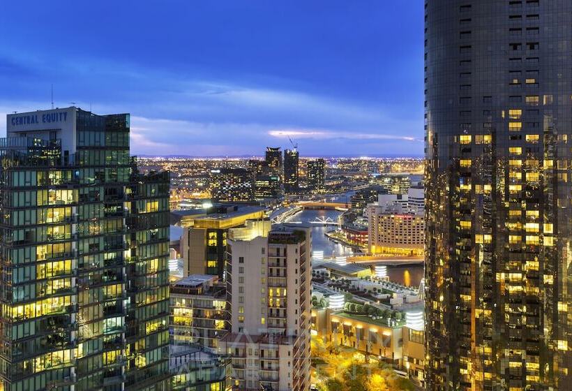 1 Bedroom Penthouse Apartment, Platinum Apartments On Southbank
