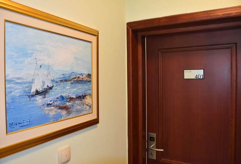 اتاق استاندارد با تراس و چشم‌انداز دریا, Villa Mila