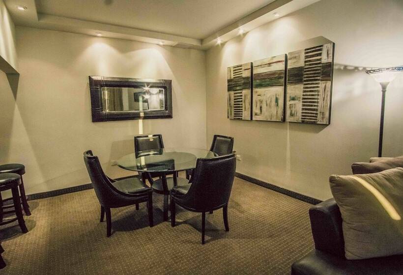 سوییت سوپریور, Barrokas Hotel & Suites