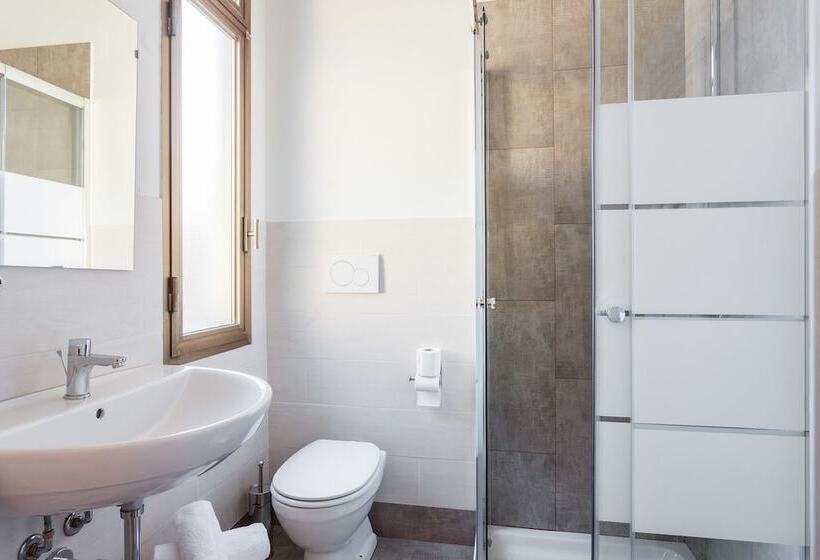 اتاق استاندارد سه نفره, B&b Bentivogli