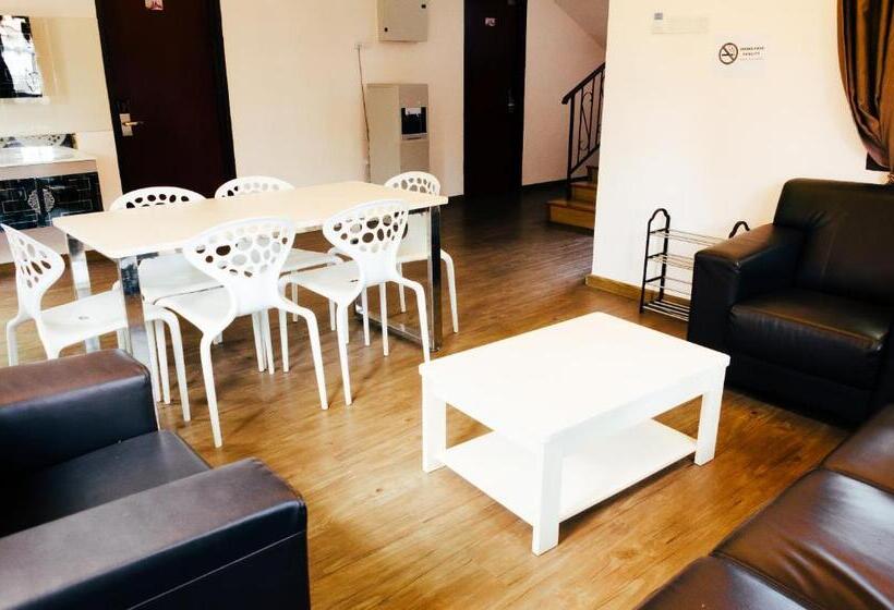 اتاق خانوادگی, Kertih Damansara Inn