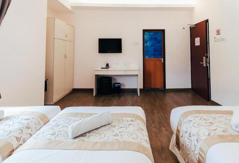اتاق خانوادگی, Kertih Damansara Inn