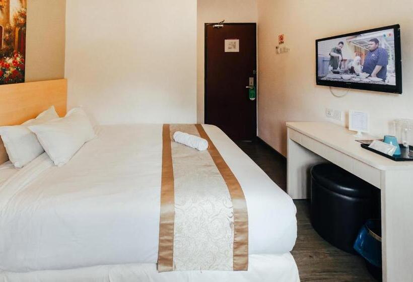 اتاق لوکس با تخت دو نفره بزرگ, Kertih Damansara Inn