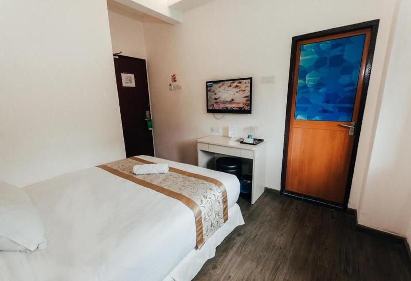 اتاق لوکس با تخت دو نفره بزرگ, Kertih Damansara Inn
