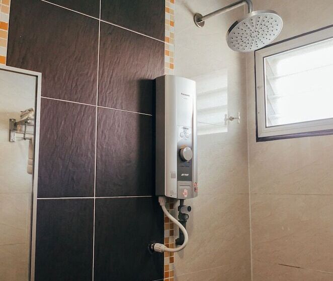 سوییت لوکس, Kertih Damansara Inn