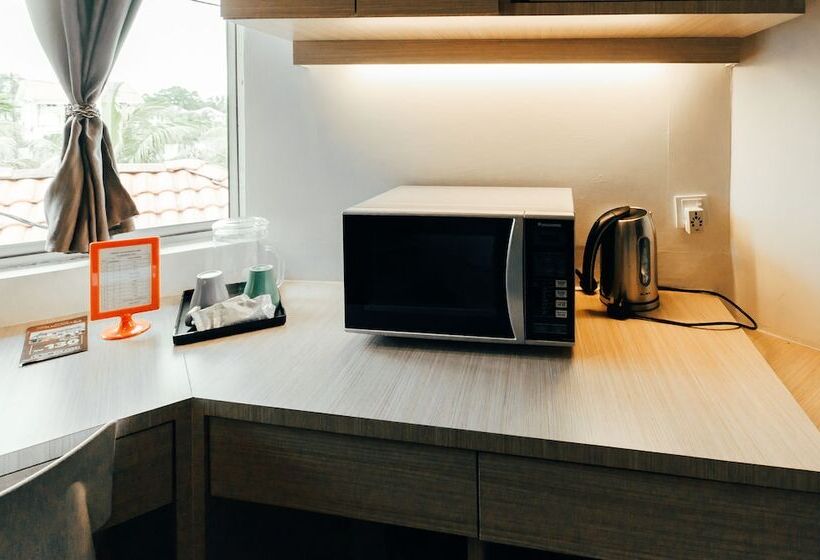 سوییت لوکس, Kertih Damansara Inn